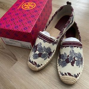 NIB Tory Burch Espadrille Whipstich Garnet Floral Size 8 New. Retail $233